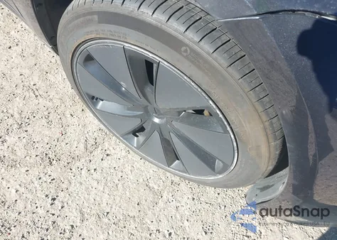 2025 Tesla Model 3 Long Range Rear-Wheel Drive/Standard z USA, uszkodzony, nr VIN 5YJ3E1EA2SF920187